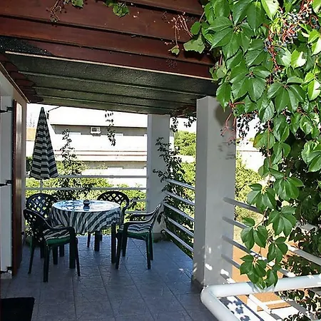 Pergola Apartament *