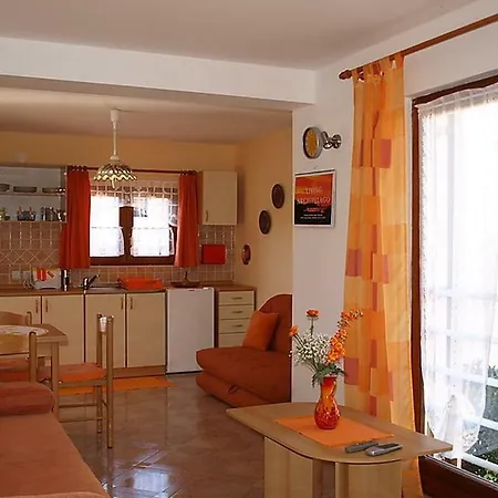 Apartament Pergola *